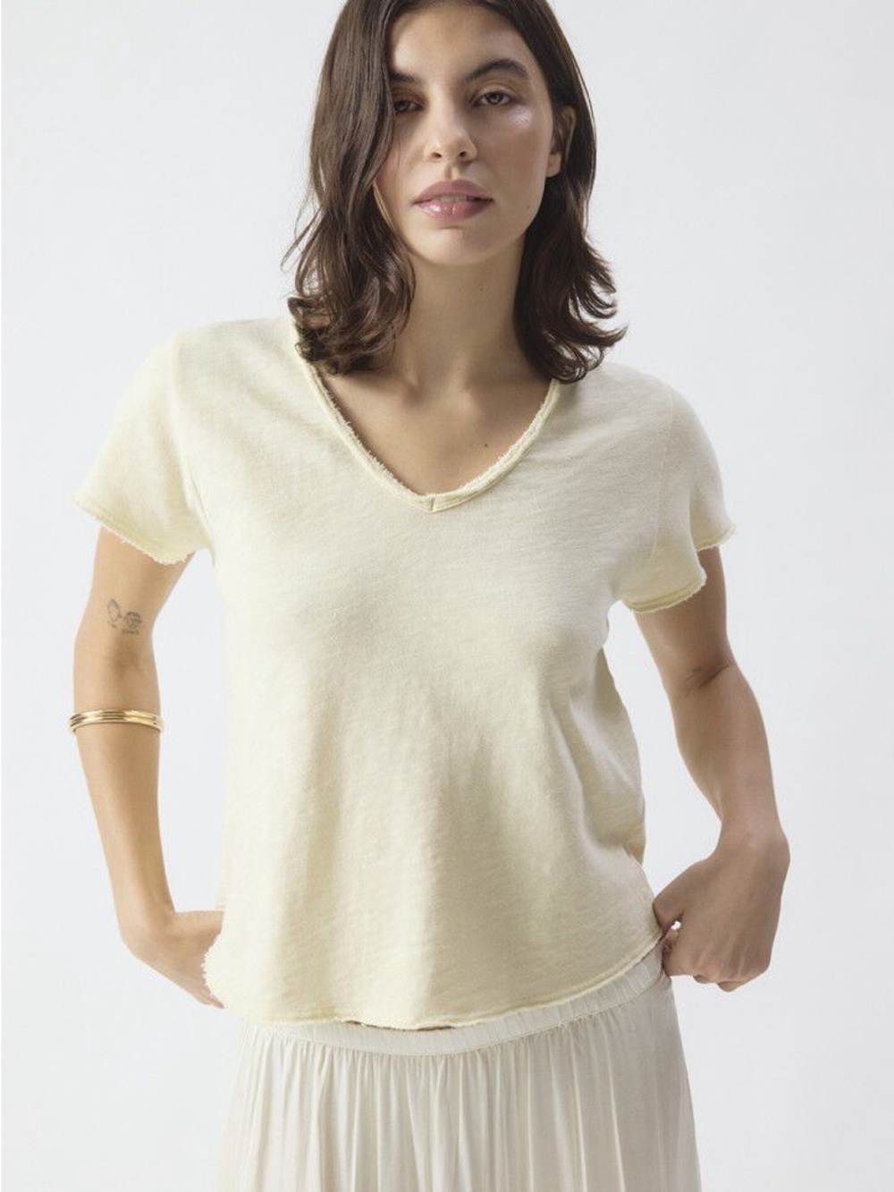 Wilfred Pale Yellow V-Neck Short Sleeve Tee